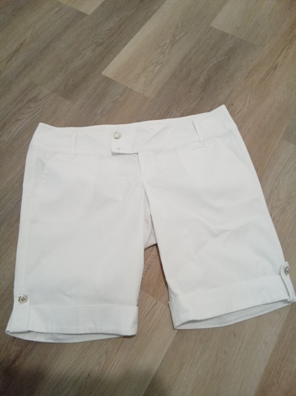Spacegirlz Plus Size 18 White Striped Roll Up Button Cuff Bermuda Shorts